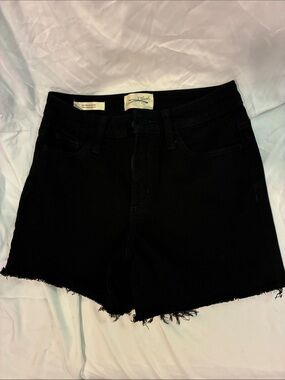 Universal Thread High-Rise Midi Shorts Black Denim Women's Shorts - Frayed Hem